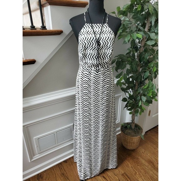 Forever 21 Women's Black & White 100% Polyester Strappy Long Maxi Dress Size L - Picture 10 of 10